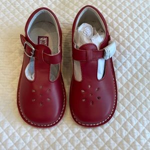 Red Mary Jane shoes. NEVER BERN WORN.